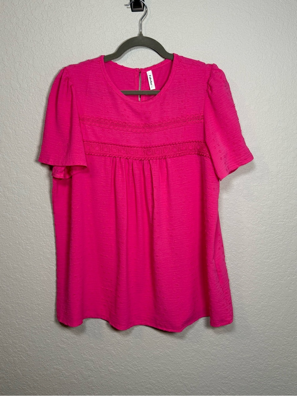 Textured Lace-Trim Short Sleeve Blouse in Bright Pink